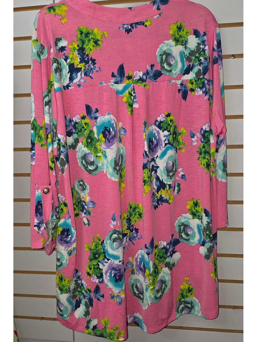 Dear Scarlett Pink Floral top, Xl, 2x, 3x - Picture 2 of 4